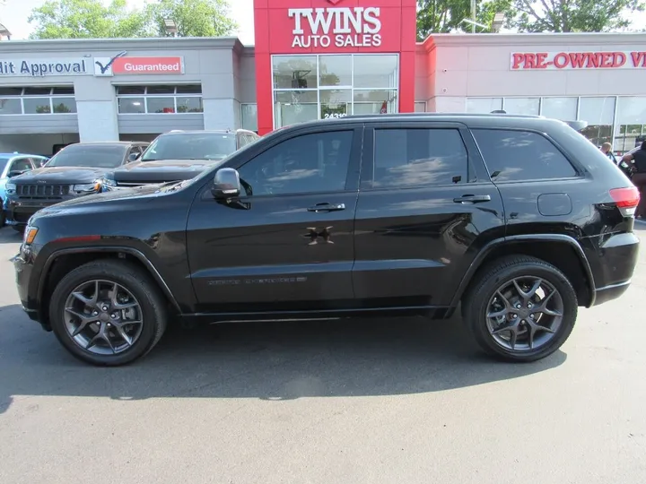 BLACK, 2021 JEEP GRAND CHEROKEE Image 1