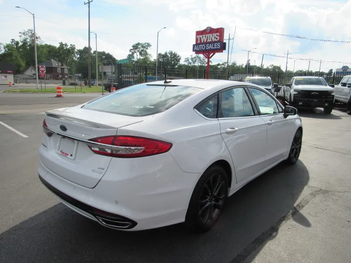 WHITE, 2018 FORD FUSION Image 3