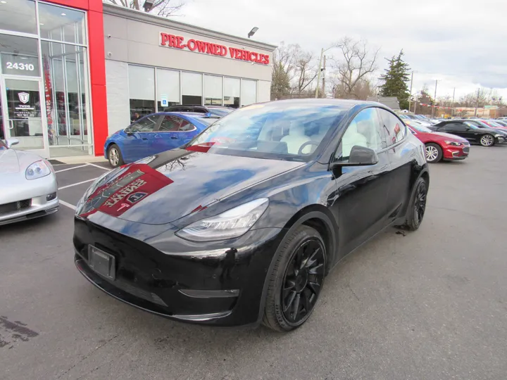 BLACK, 2021 TESLA MODEL Y Image 5