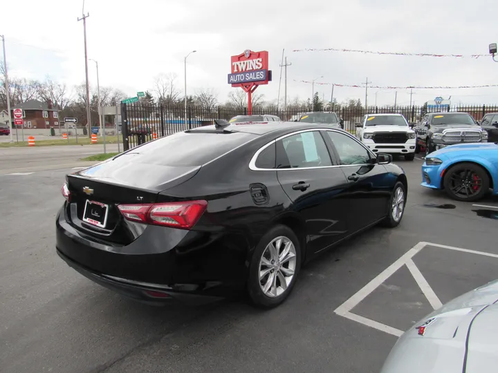 BLACK, 2019 CHEVROLET MALIBU Image 4