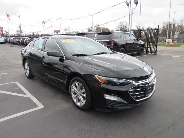 BLACK, 2019 CHEVROLET MALIBU Image 5