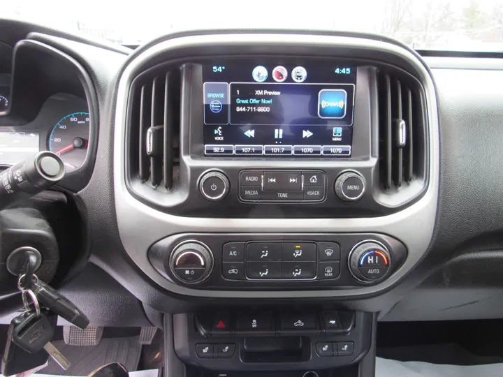 RED, 2015 CHEVROLET COLORADO CREW CAB Image 9