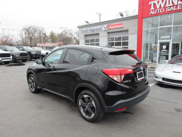 BLACK, 2018 HONDA HR-V Image 2