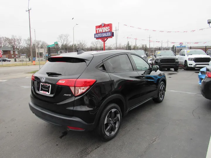 BLACK, 2018 HONDA HR-V Image 4