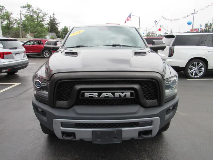 GREY, 2016 RAM 1500 CREW CAB Image 3