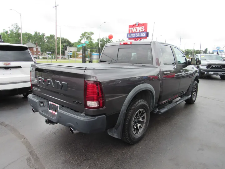 GREY, 2016 RAM 1500 CREW CAB Image 6