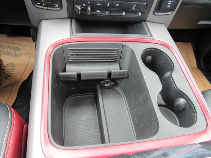 GREY, 2016 RAM 1500 CREW CAB Image 14