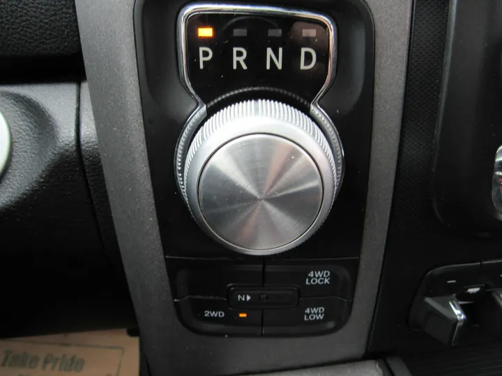 GREY, 2016 RAM 1500 CREW CAB Image 15