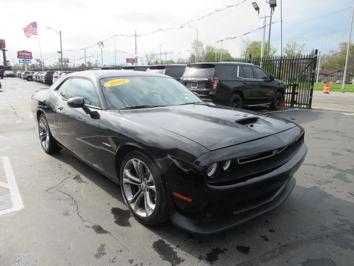 BLACK, 2022 DODGE CHALLENGER Image 4