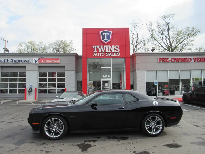 BLACK, 2022 DODGE CHALLENGER Image 1