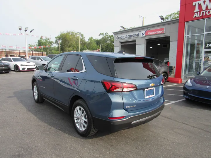 BLUE, 2024 CHEVROLET EQUINOX Image 2