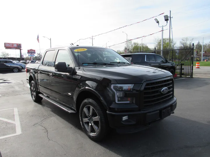 BLACK, 2016 FORD F150 SUPERCREW CAB Image 4