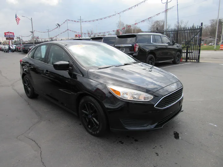 BLACK, 2018 FORD FOCUS Image 4