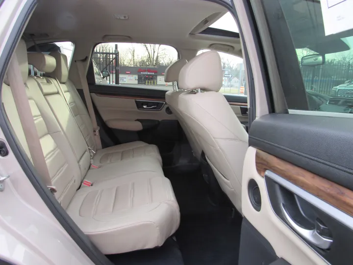 BEIGE, 2017 HONDA CR-V Image 10