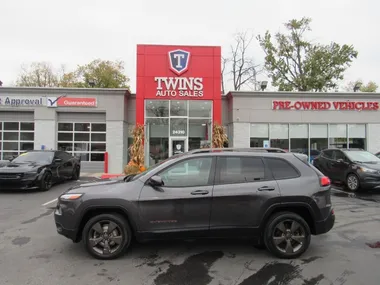 GRAY, 2017 JEEP CHEROKEE Image 94