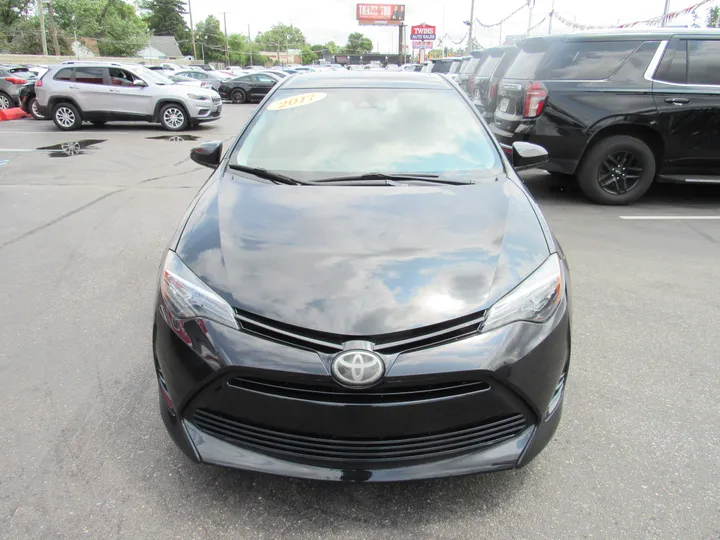 BLACK, 2017 TOYOTA COROLLA Image 3