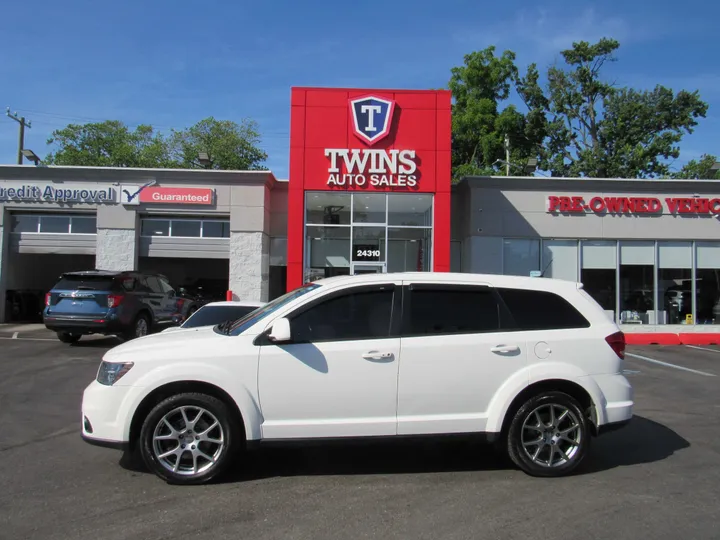 WHITE, 2015 DODGE JOURNEY Image 1