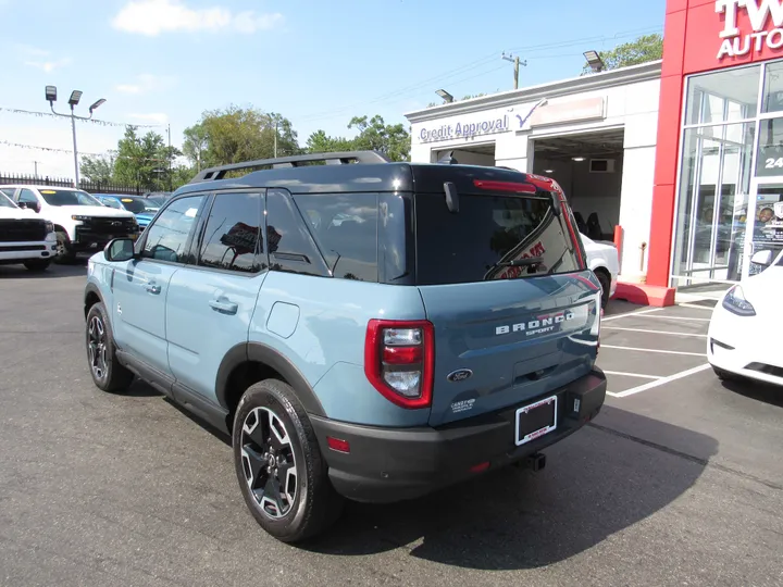 BLUE, 2022 FORD BRONCO SPORT Image 2