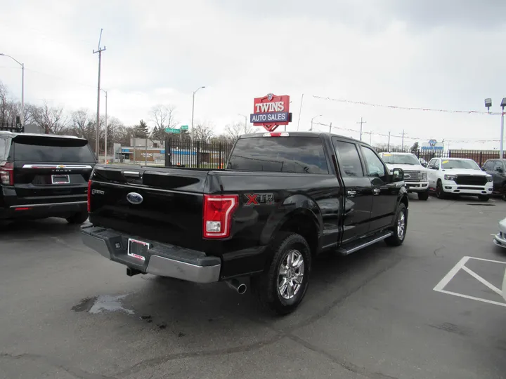 BLACK, 2017 FORD F150 SUPERCREW CAB Image 3