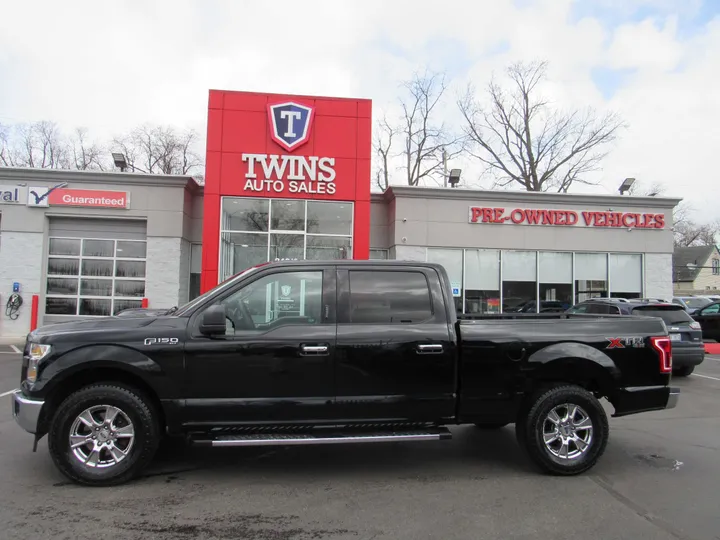 BLACK, 2017 FORD F150 SUPERCREW CAB Image 1