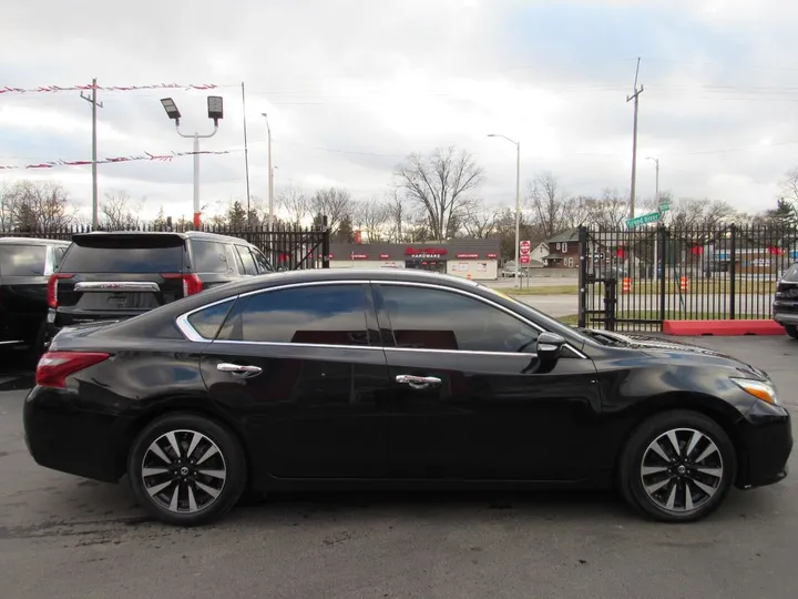 Black, 2018 NISSAN ALTIMA Image 5