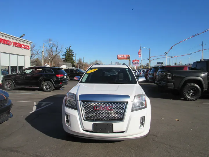 WHITE, 2015 GMC TERRAIN Image 13