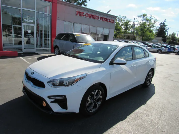 WHITE, 2020 KIA FORTE Image 5