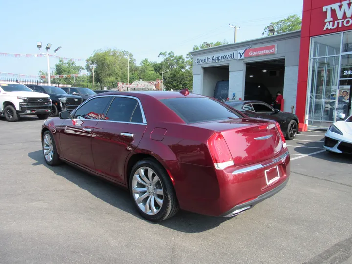 RED, 2019 CHRYSLER 300 Image 2