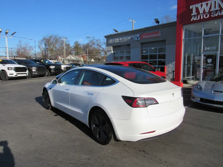 WHITE, 2020 TESLA MODEL 3 Image 2