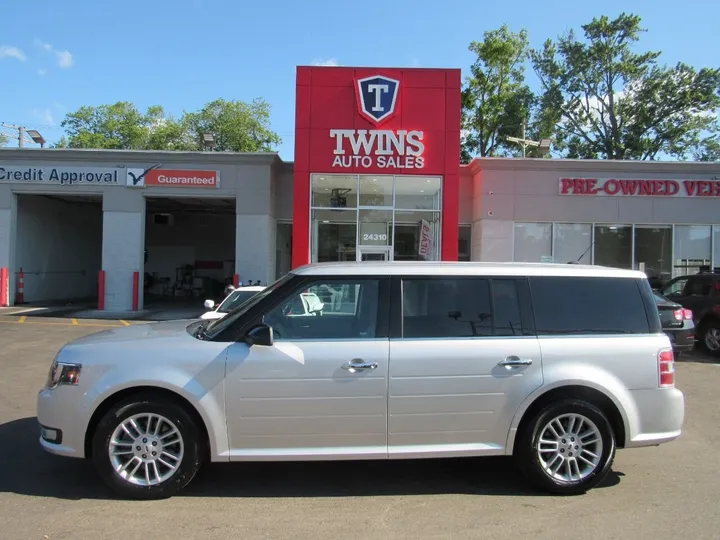 SILVER, 2018 FORD FLEX Image 1