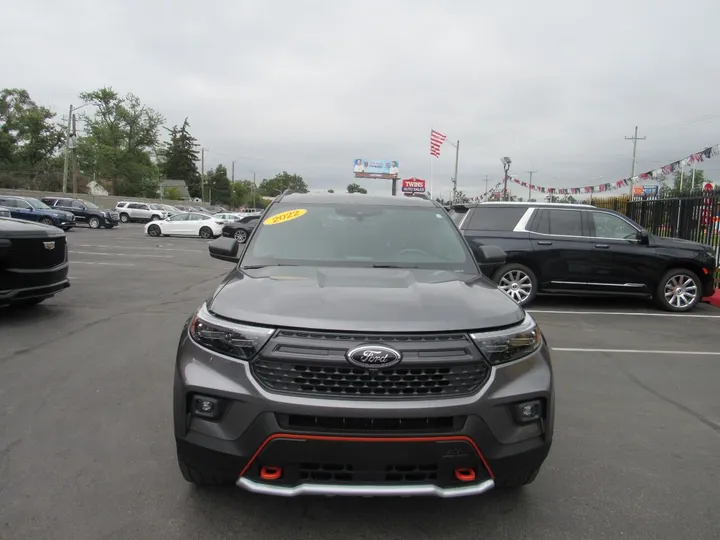 GRAY, 2022 FORD EXPLORER Image 3