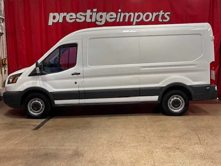 WHITE, 2018 FORD TRANSIT VAN Image 2