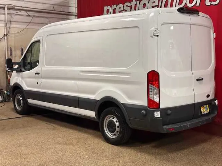 WHITE, 2018 FORD TRANSIT VAN Image 3