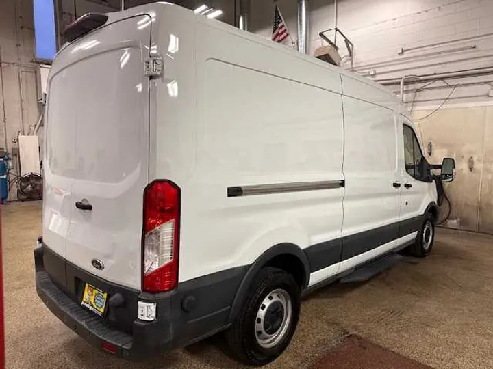 WHITE, 2018 FORD TRANSIT VAN Image 7