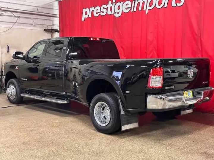 BLACK, 2021 RAM 3500 CREW CAB Image 3