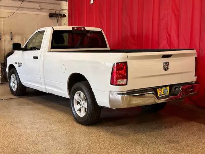 WHITE, 2019 RAM 1500 CLASSIC REGULAR CAB Image 3