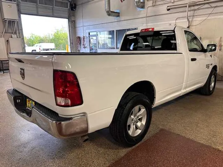 WHITE, 2019 RAM 1500 CLASSIC REGULAR CAB Image 6