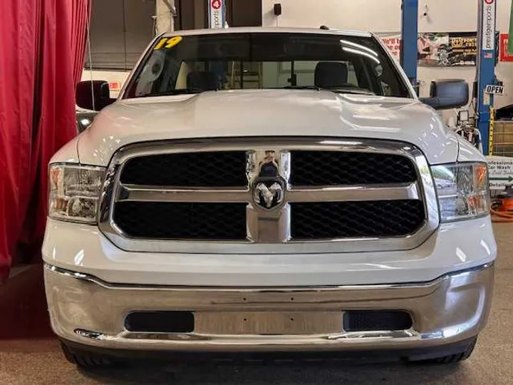 WHITE, 2019 RAM 1500 CLASSIC REGULAR CAB Image 8