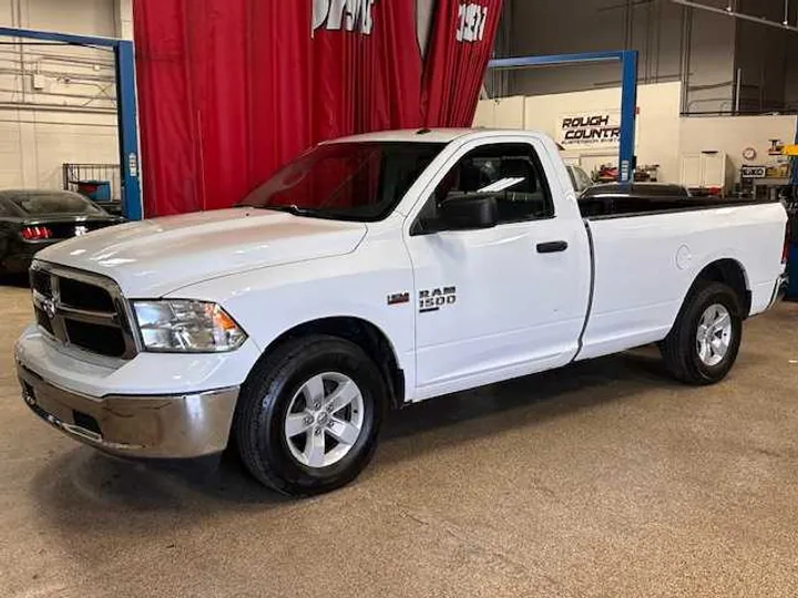 WHITE, 2019 RAM 1500 CLASSIC REGULAR CAB Image 9