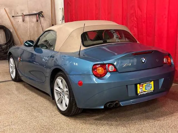 BLUE, 2003 BMW Z4 Image 3