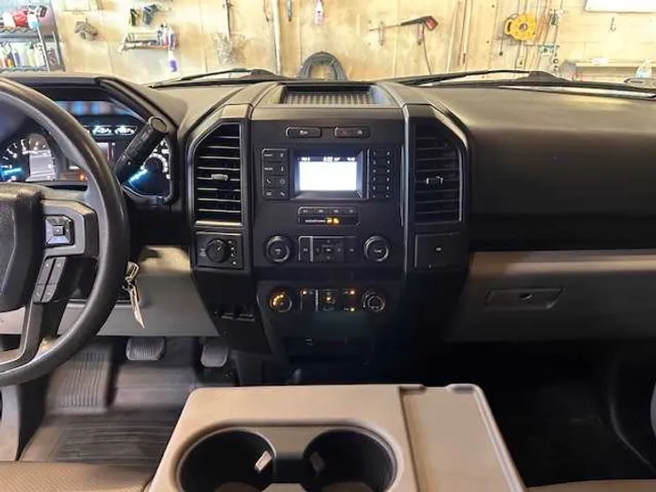 WHITE, 2020 FORD F150 SUPERCREW CAB Image 15