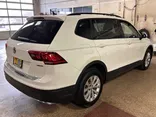 WHITE, 2020 VOLKSWAGEN TIGUAN 7 PASSENGER Thumnail Image 6