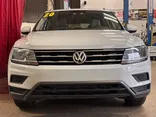 WHITE, 2020 VOLKSWAGEN TIGUAN 7 PASSENGER Thumnail Image 8