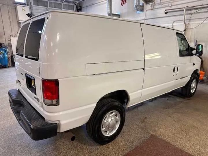 WHITE, 2013 FORD ECONOLINE Image 7