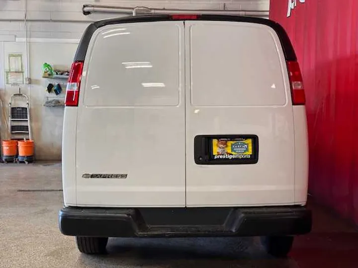 WHITE, 2020 CHEVROLET EXPRESS Image 4