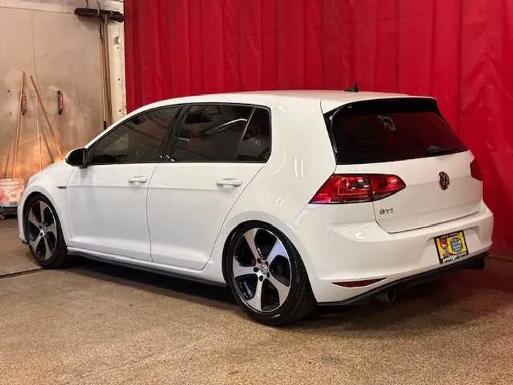 WHITE, 2016 VOLKSWAGEN GOLF GTI Image 3