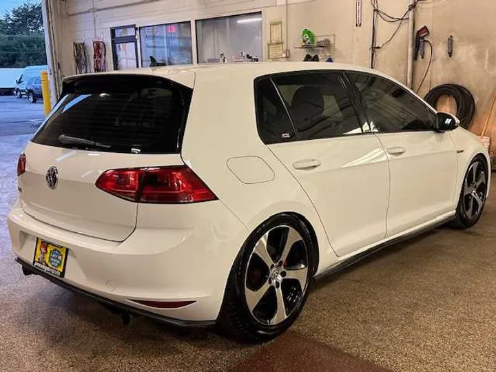 WHITE, 2016 VOLKSWAGEN GOLF GTI Image 6