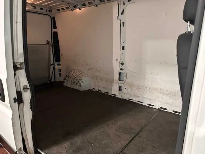 WHITE, 2021 RAM PROMASTER CARGO VAN Image 7