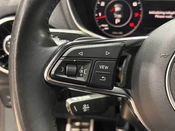 SILVER, 2016 AUDI TT 2.0T Image 17