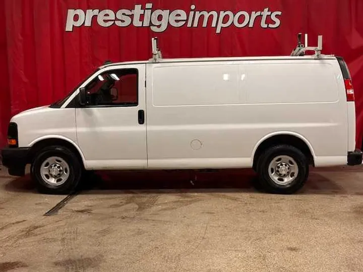 WHITE, 2017 CHEVROLET EXPRESS Image 2